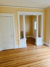 Building Photo - 6 Barclay St