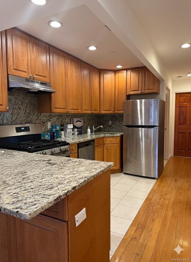 Foto del edificio - 40-33 191st St