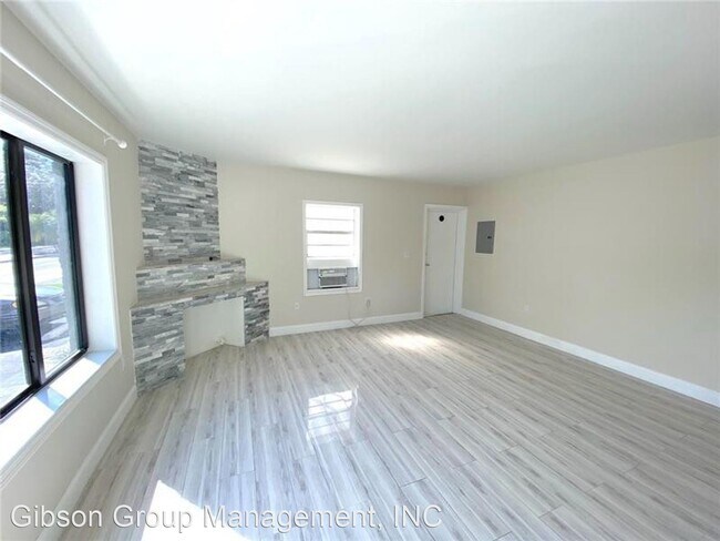 Building Photo - 1605 E Broward Blvd