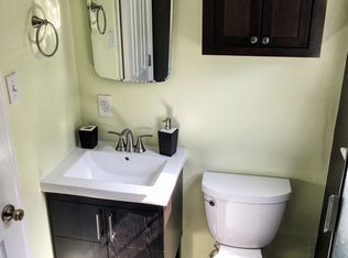 Foto del edificio - Nice 4 bedroom 2 bath located in Graymoor/...