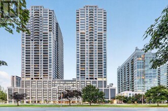 Building Photo - 1926 Lake Shore Blvd W