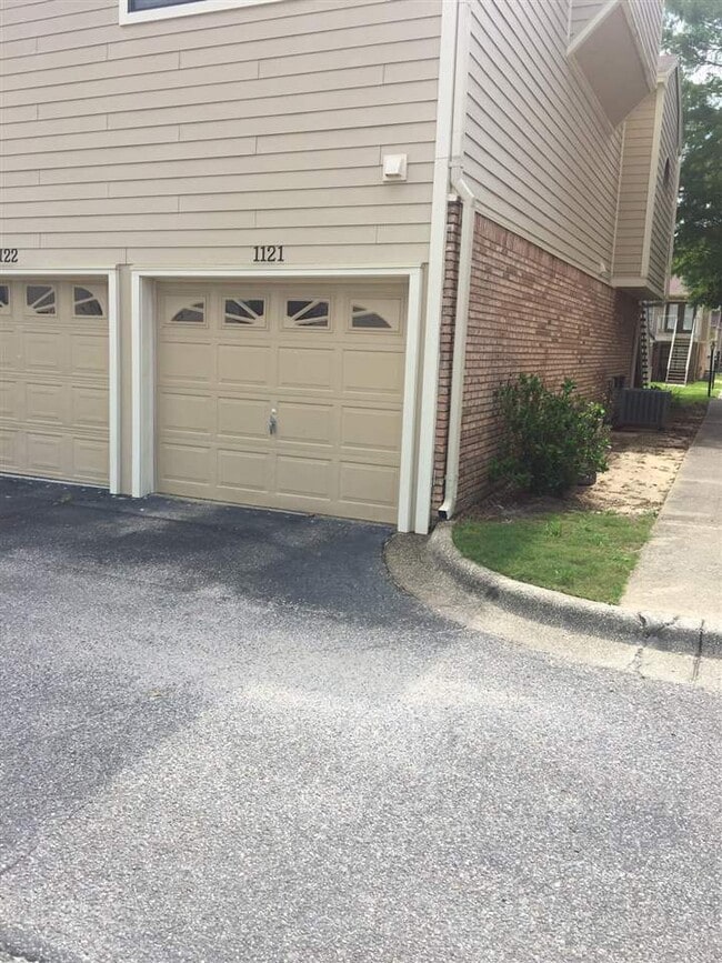 Building Photo - 5001 Grande Dr