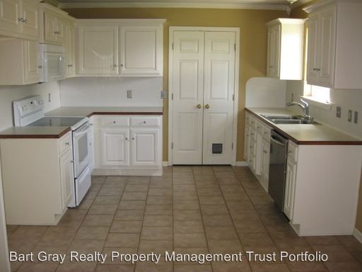 Foto del edificio - 1509 Pine Crest Dr