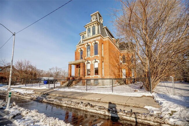 Foto del edificio - 3966 Trumbull Ave