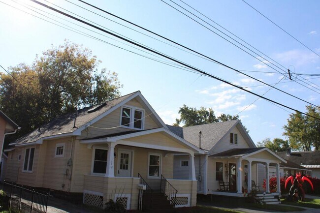Foto del edificio - 150 North Toll Rd