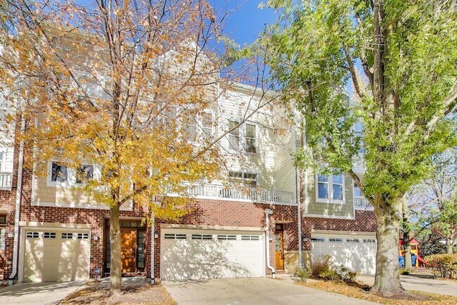 Foto del edificio - 513 Grove Ln