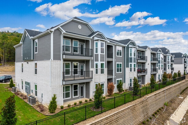 Exterior View - Hampton Astoria