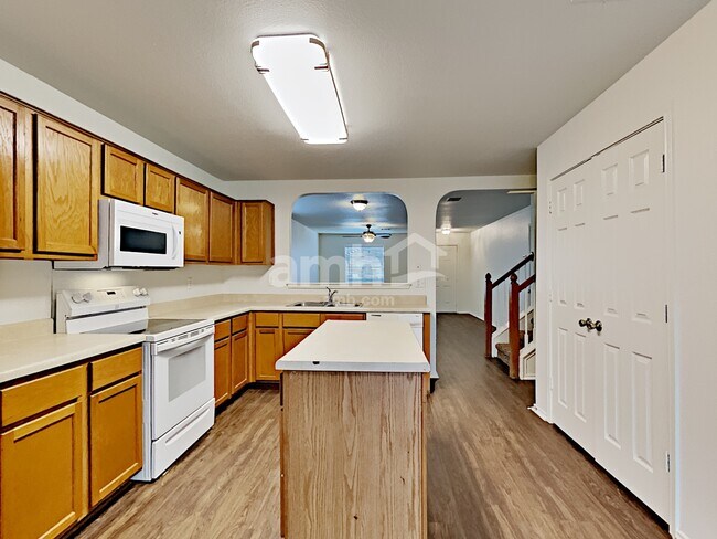 Foto del edificio - 7322 Blazar Way
