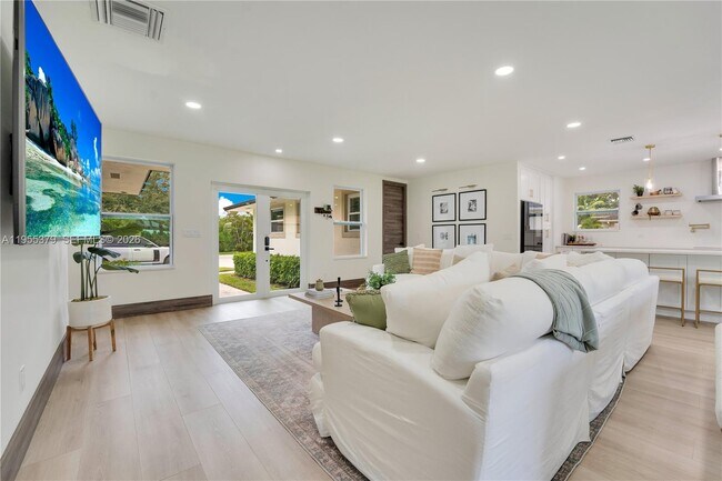 Foto del edificio - 4893 S Kay St