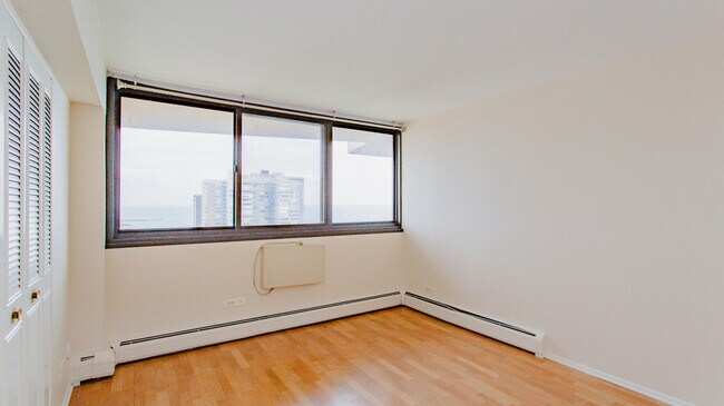 Foto del edificio - 6166 N Sheridan Rd