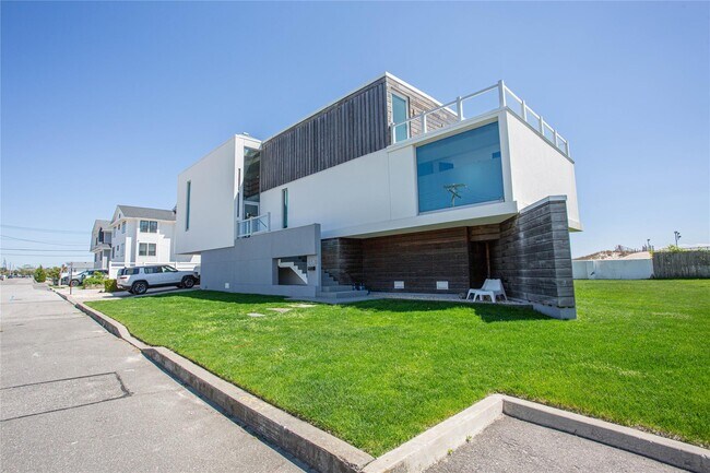 Foto del edificio - 2139 Pacific Blvd