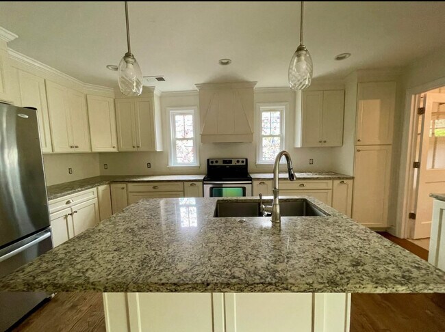 Foto del edificio - 1531 E 53rd St