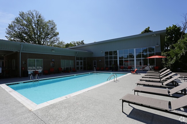 Building Photo - Vetra at St. Matthews