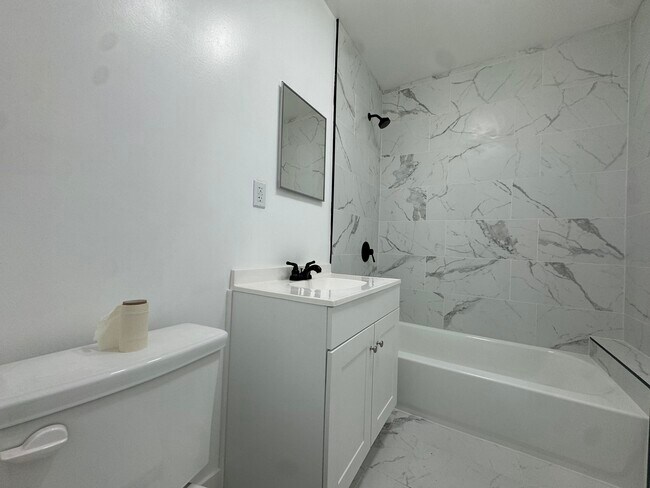 Foto del edificio - 5319 S Hoover St