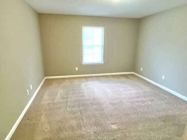 Building Photo - Now Leasing A 3 Bedroom 2.5 Bath Home In C...