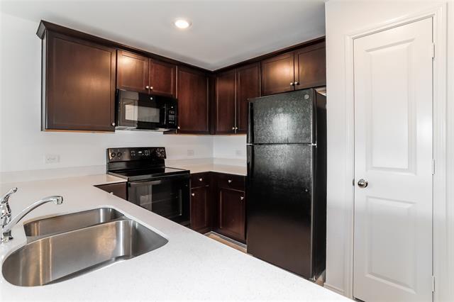 Foto del edificio - 5720 Rockrose Ln