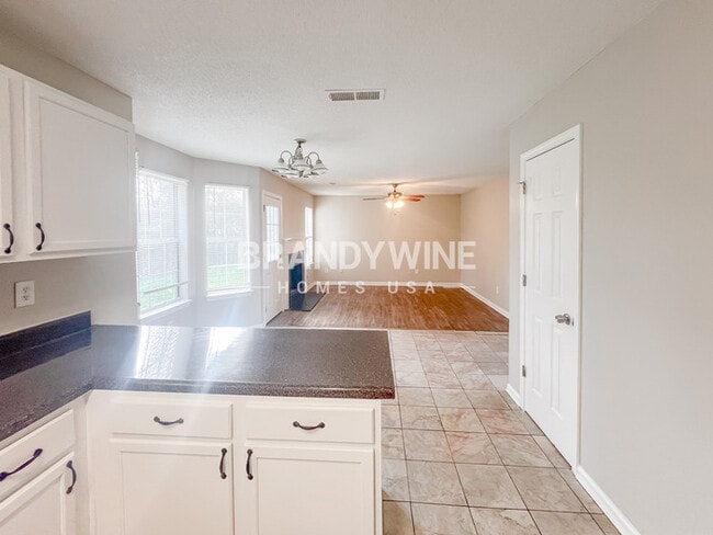 Building Photo - 6749 Pole Creek Dr