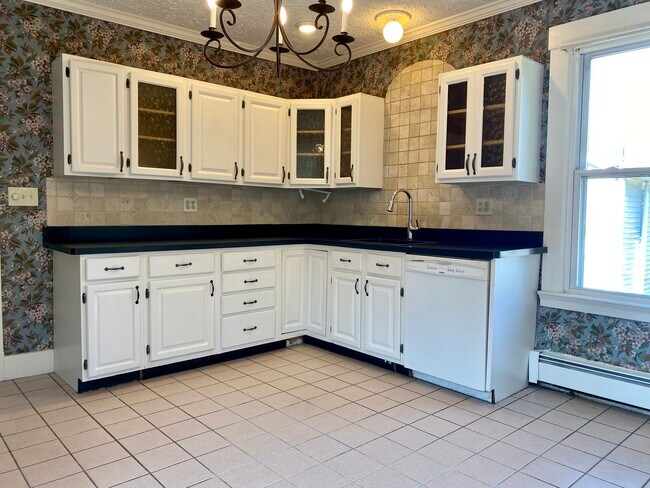 Building Photo - 57 Sidney St