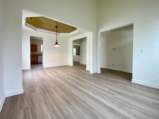 Building Photo - 1/2 MONTH FREE! ?Upgraded 4BR with Brand New Flooring & Private Backyard – Available Feb 15