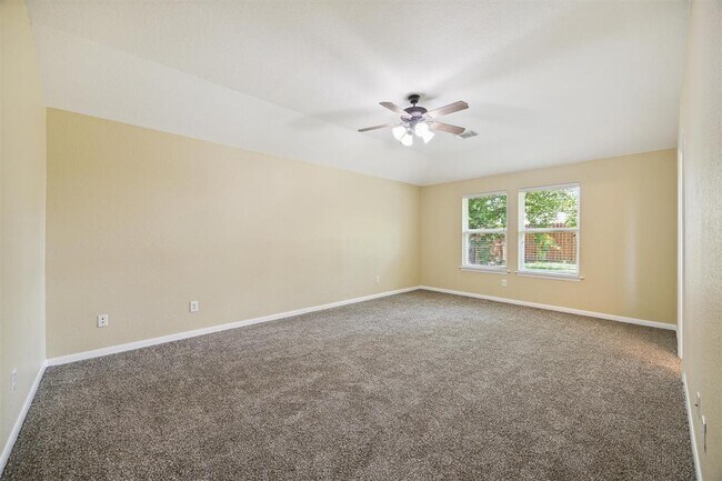 Building Photo - 4030 Mt Everest Way