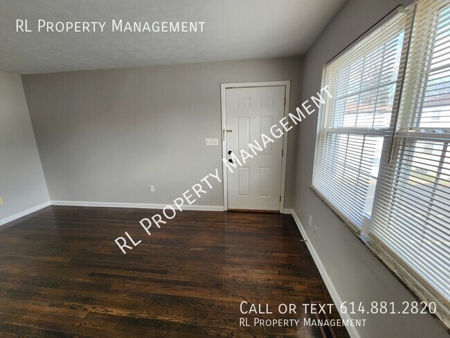 Foto del edificio - *WAIVED APPLICATION FEE WITH APPROVED APPL...