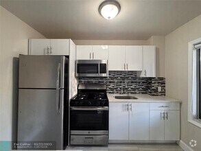 Building Photo - 1605 E Broward Blvd