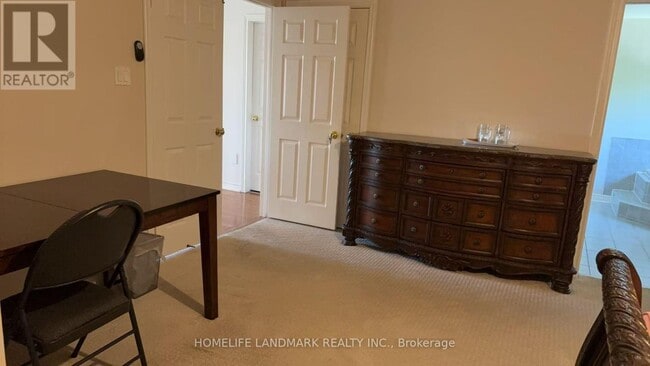 Building Photo - 3153 Colonial Dr