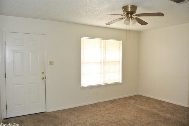 Foto del edificio - 11124 Mara Lynn Rd