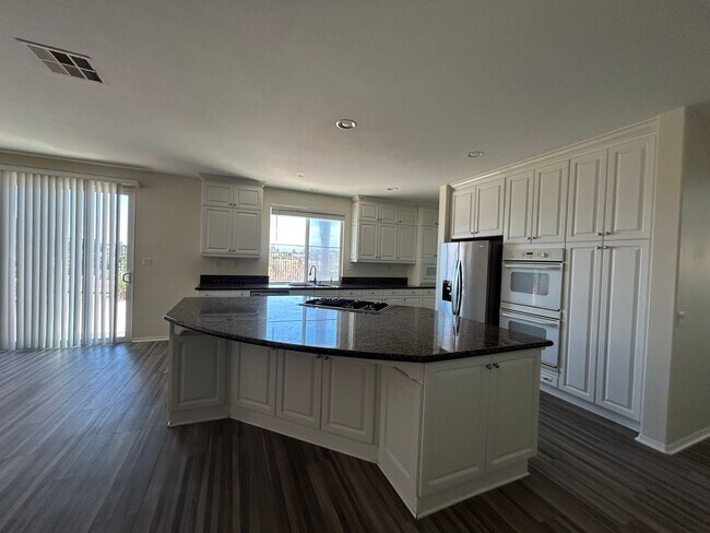 Foto del edificio - 45260 St Tisbury St