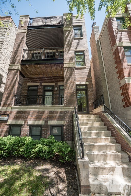 Building Photo - 3247 N Seminary Ave