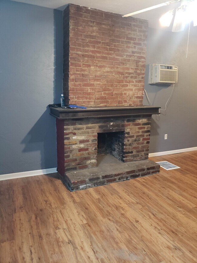 Foto del edificio - 120 S Graham St