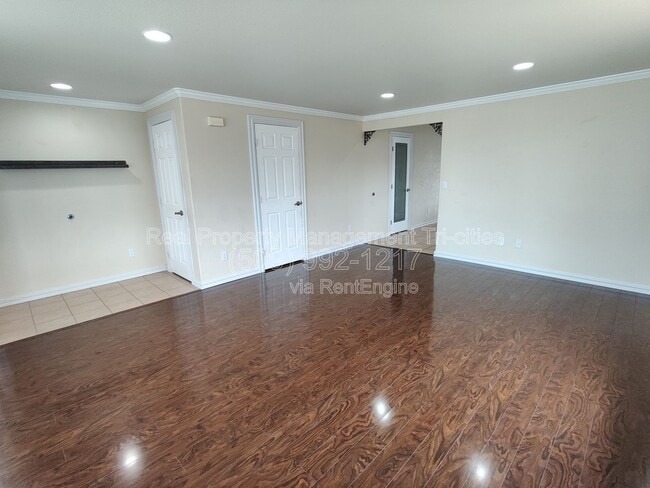 Building Photo - 7912 Redonda Dr