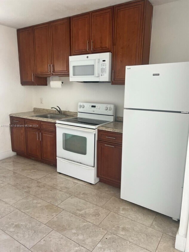 Primary Photo - 511 NW 133rd St