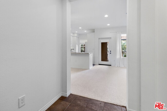 Foto del edificio - 6020 S Seabluff Dr