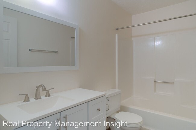 Building Photo - 4 br, 2.5 bath House - 128 Clover Valley C...