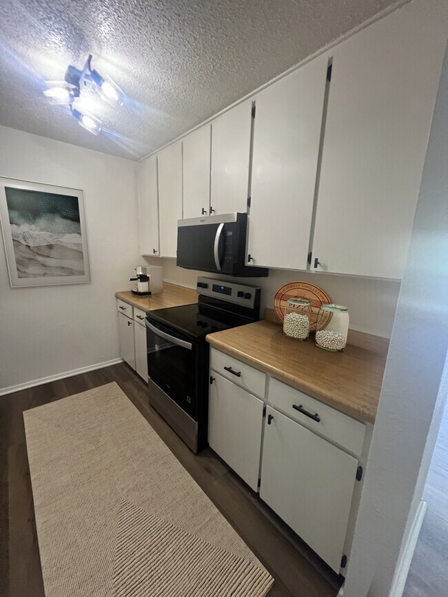 Foto del edificio - 4637 Williams Rd