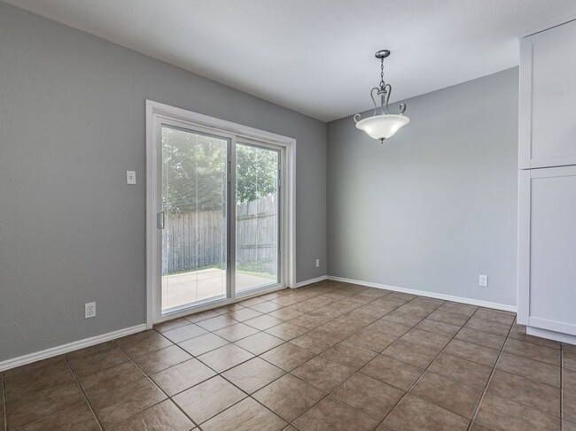 Dining area - 7308 Grand Canyon Dr