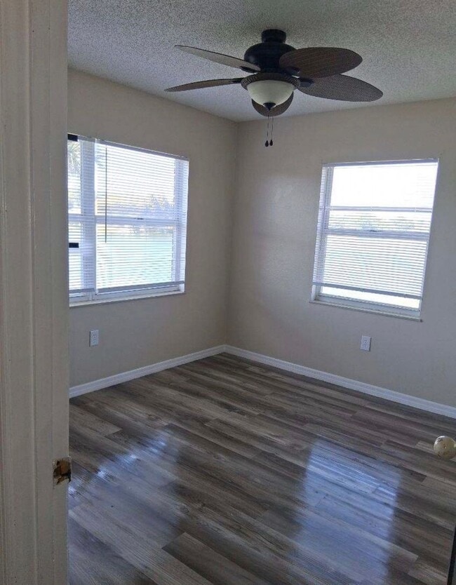 Foto del edificio - Cozy 2 Bedroom Condo in Central Lakeland!