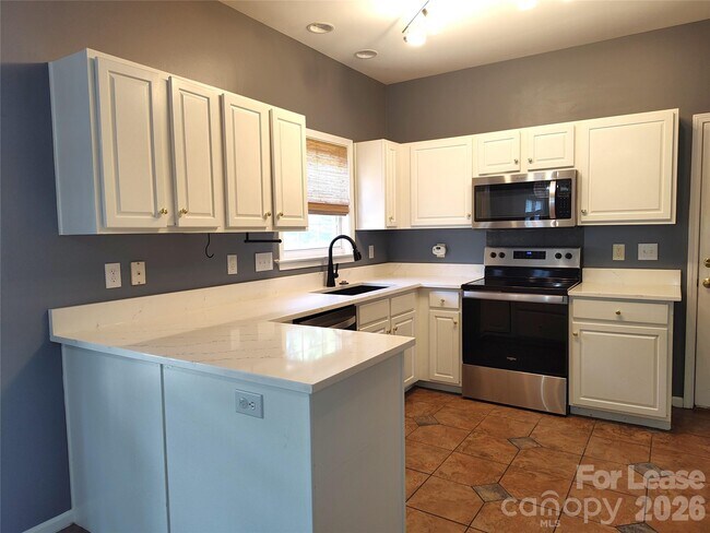 Building Photo - 9405 Mitchell Glen Dr