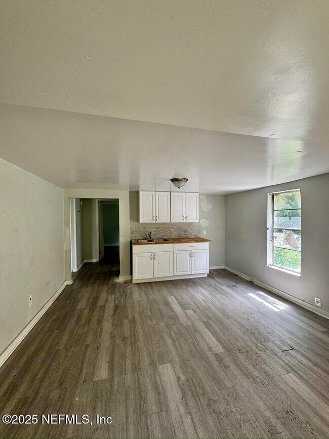 Foto del edificio - 1760 Audubon St