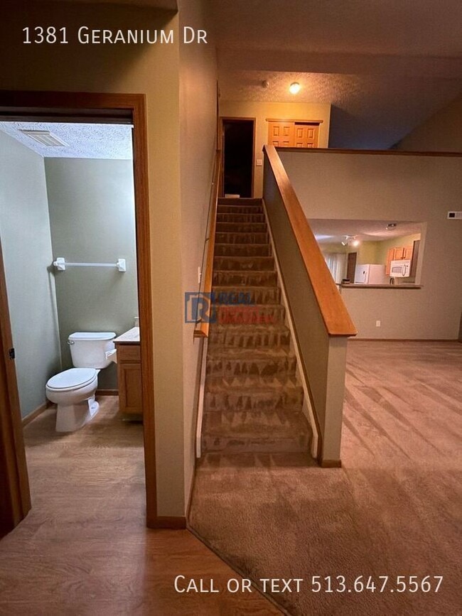 Building Photo - 1381 Geranium Dr