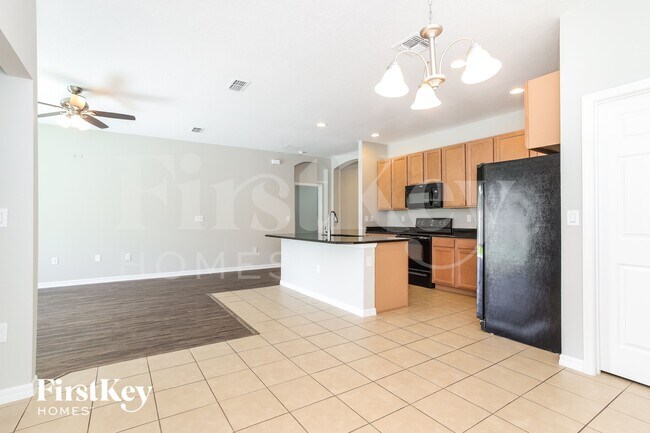 Foto del edificio - 3000 Lady Mae Ln