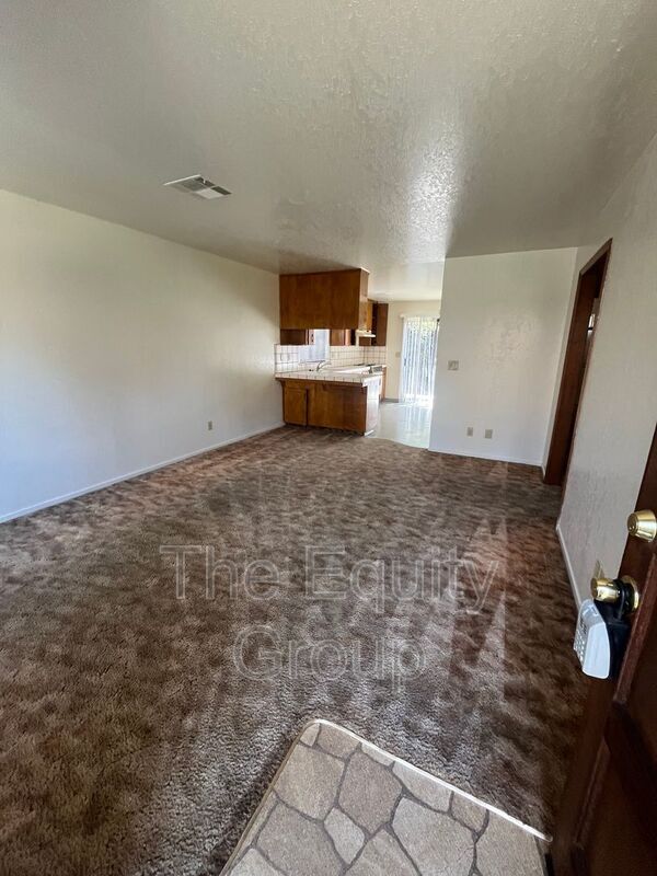 Foto del edificio - 4605 W Cypress Ave