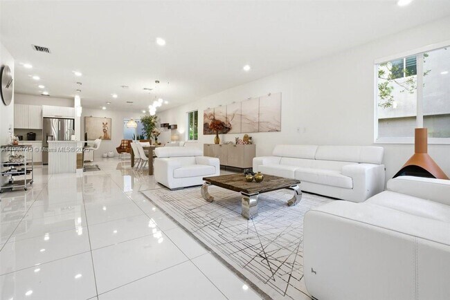 Photo - 6611 NW 102nd Path Townhome