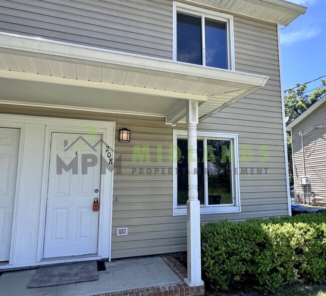 Foto del edificio - 208E S. Cromwell St.