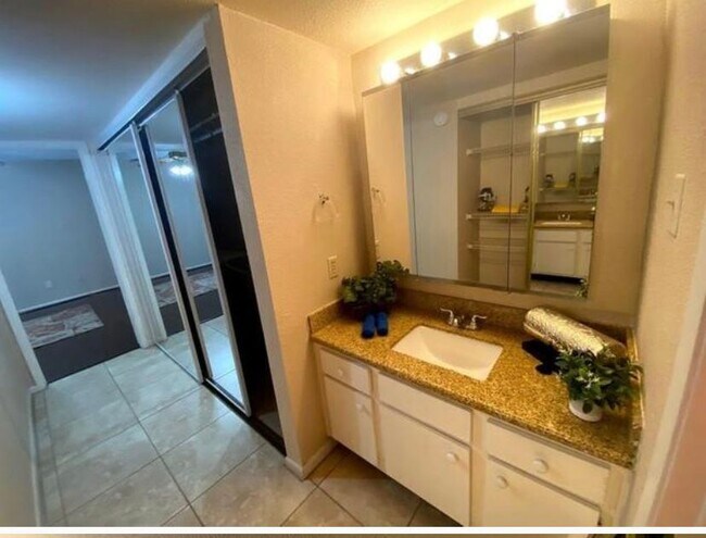 Foto del edificio - 9000 Bissonnet St