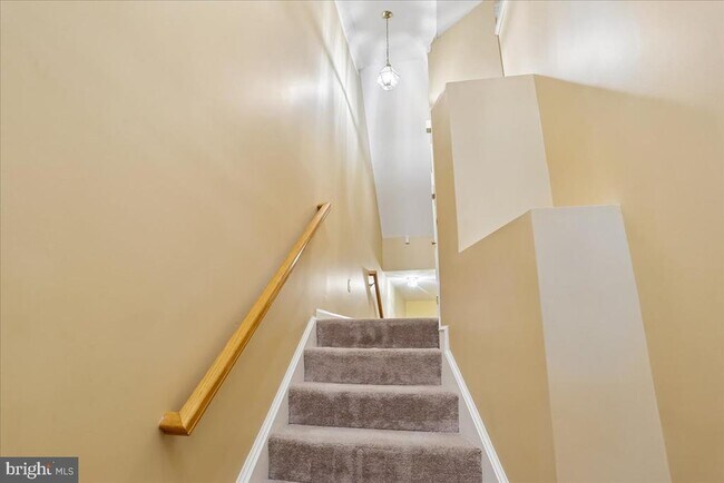 Building Photo - 2943 St Helen Cir