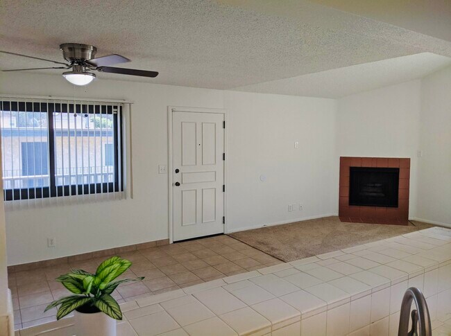 Foto del edificio - 512 W Imperial Ave