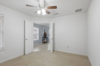 Building Photo - 6810 Jasmine Arbor Ln