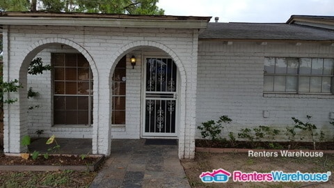 Building Photo - 2675 Gessner Rd